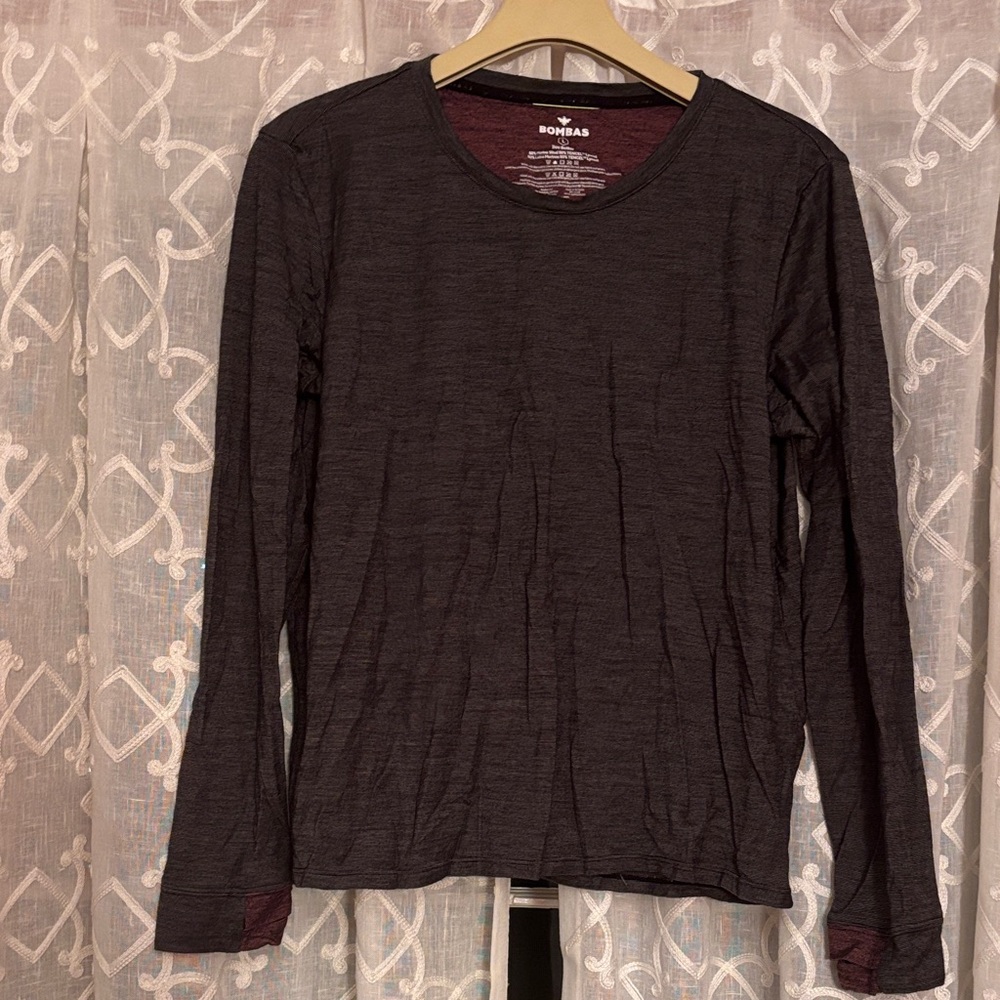 Bombas Pinstripe Women's Long Sleeve Top